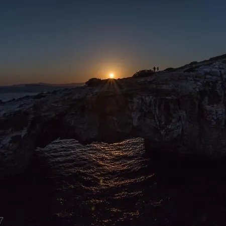 Amphitrite's Haven - Cycladic House In Marpissa, Paros * Marpissa